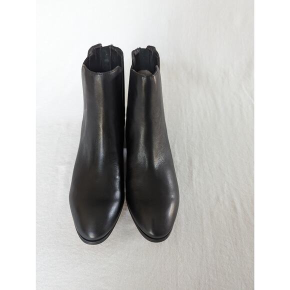 Steve Madden Size 8.5 Boots Chelsea Leather Office Party Concert School Fall - Picture 2 of 12